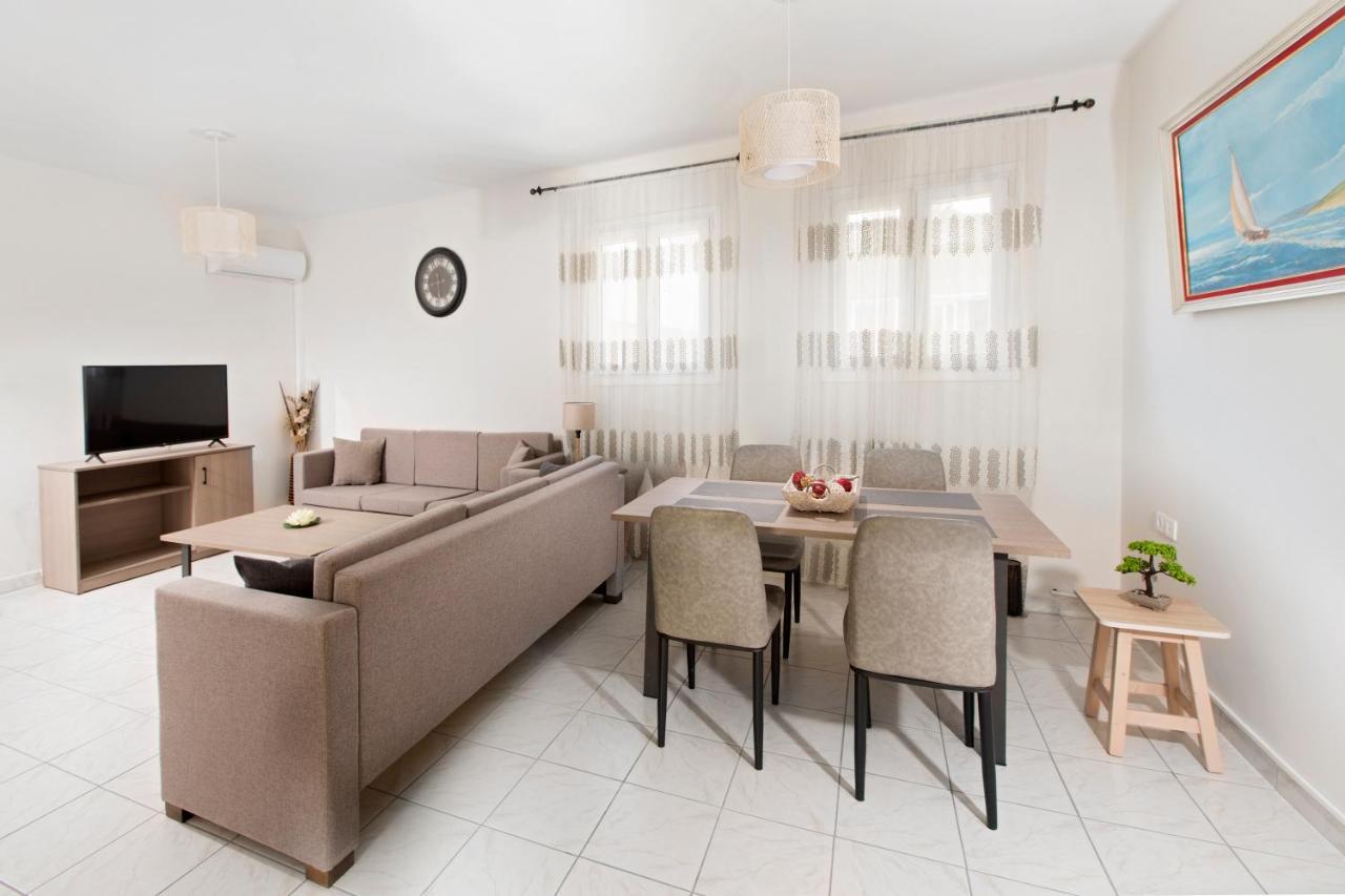 Kostas 2 Apartment Екстериор снимка