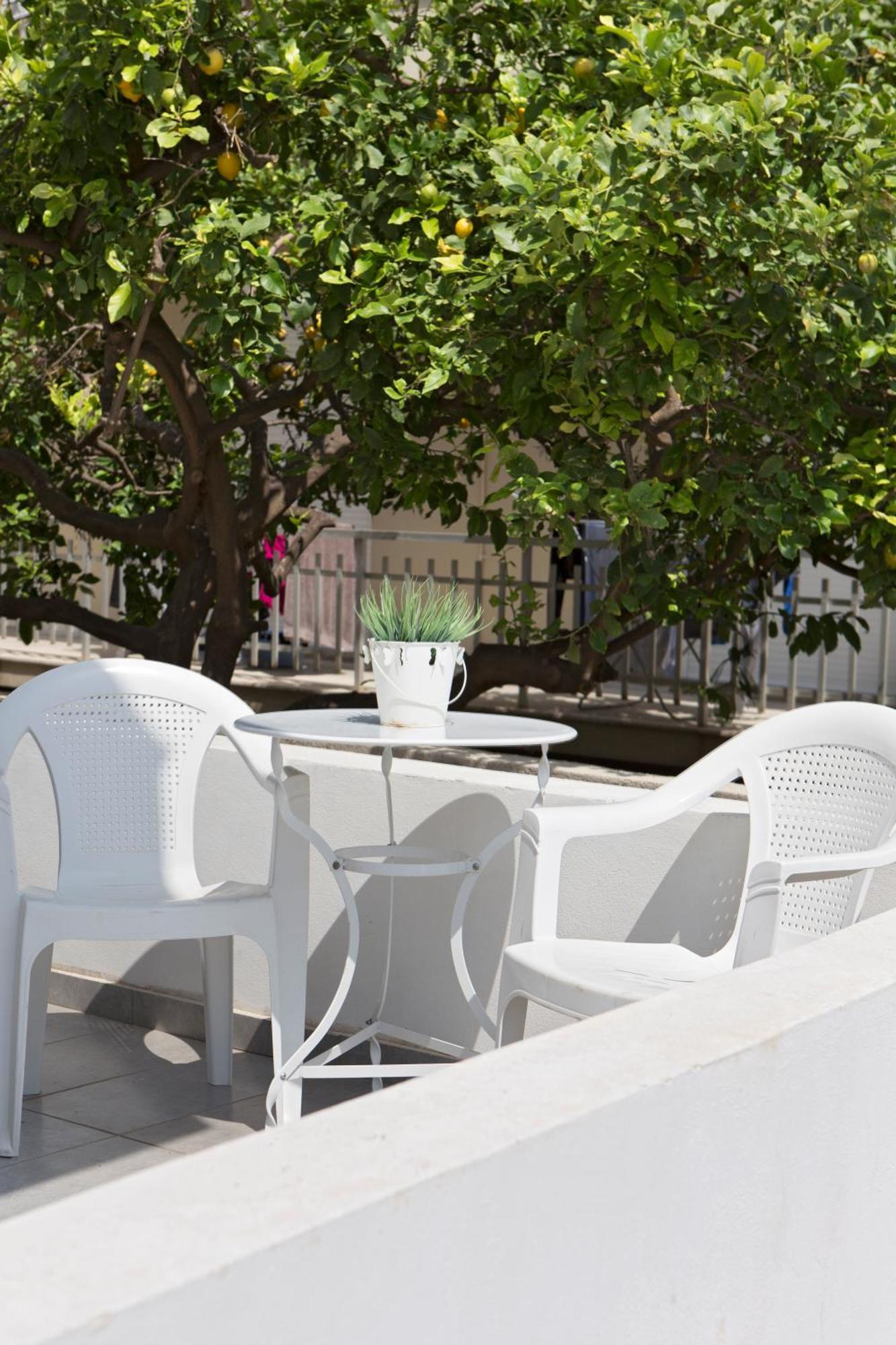 Kostas 2 Apartment Екстериор снимка
